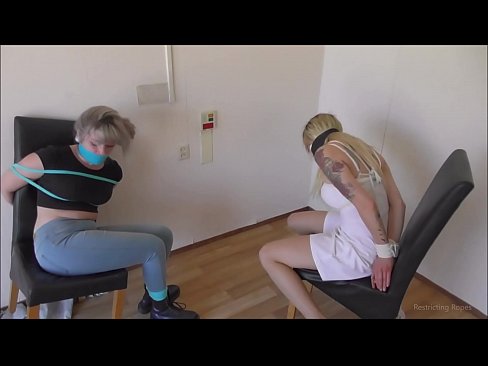 ❤️ Asılı / bağlanmış və ağzı bağlanmış / çətinlik içində olan qız Porn video bizdə az.mass-pr.ru ❌❤